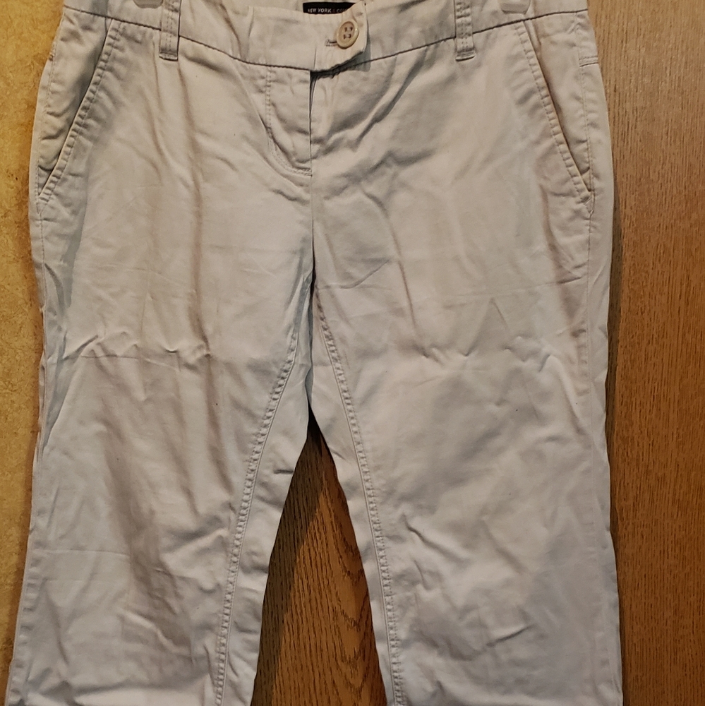 New York and Compnay, light tan pants, size 4